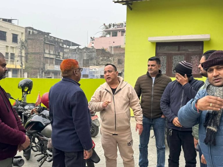 वीरगन्ज जनस्वास्थ्य प्रयोगशालामा मेयर सिंहद्वारा छड्के अनुगमन