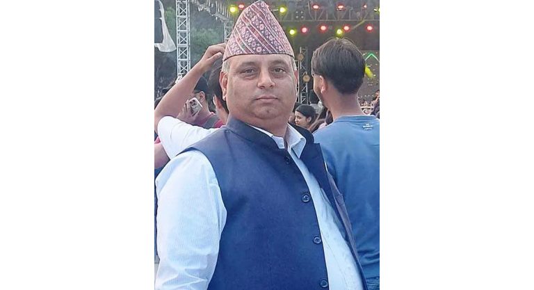 लेखा समितिका सभापति पोखरेलका ‘स्वकीय सचिव’ विरूद्ध पक्राउ पुर्जी