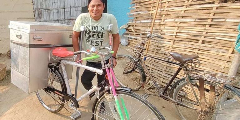 एउटा खुट्टाले साइकल चलाएर परिवारको गर्जो टारिरहेका छन् विकिन्द्र
