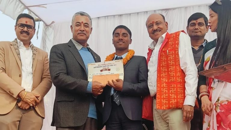 करिब २२ सय विद्यार्थीमा बिपिएस प्लस टु कलेजका सुमित प्रथम, तीनजनालाई सान्त्वना पुरस्कार