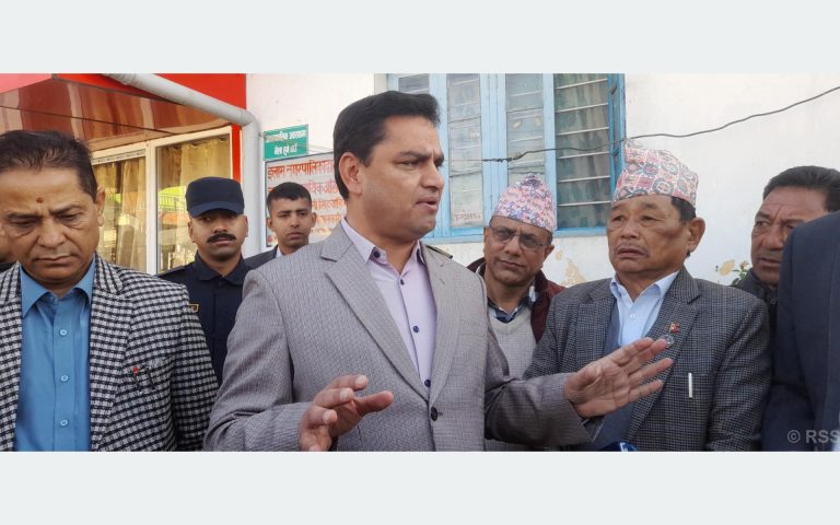 ‘औषधि छैन भन्ने छुट सरकारी अस्पताललाई छैन’