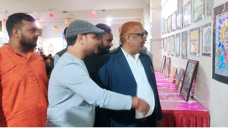 वीरगंज कलाकार समाजको आयोजनामा तिन दिने चित्रकला प्रर्दशनी सुरु