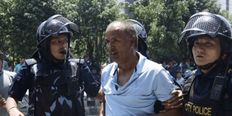 शिक्षक आन्दोलनमै एक शिक्षकमाथि कुटपिट