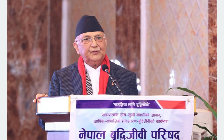 म एमालेको झोले हुँ, यतिभन्दा विरोधीहरूलाई चित्त बुझ्छ होलाः ओली
