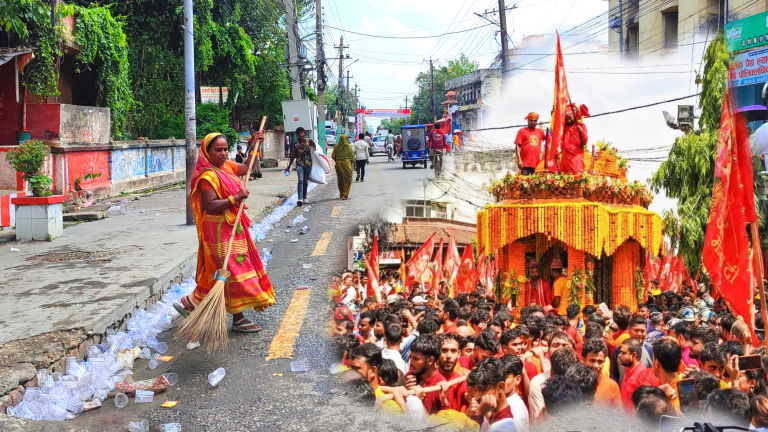गहवामाई मन्दिरको तेस्रो रथ यात्रा भव्य रूपमा सम्पन्न, सरसफाइकर्मीहरूको तत्परताको प्रशंसा