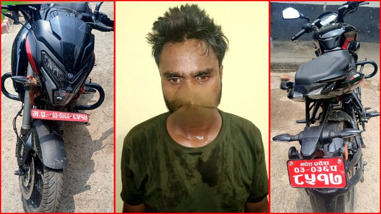 चोरिएको मोटरसाइकलसहित एक युवक पक्राउ