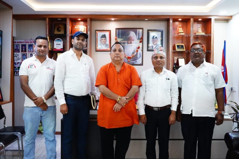 वीरगञ्जको विद्युत् समस्या समाधानका लागि नगरप्रमुखको पहल, प्राधिकरणका निर्देशकको सकारात्मक प्रतिबद्धता