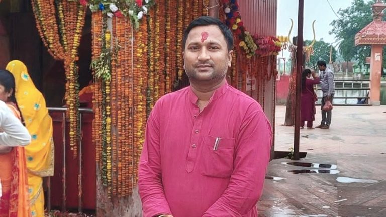 वडा अध्यक्ष स्वर्णकारद्वारा रक्तसञ्चार केन्द्रमा एसी उपलब्ध गराउने घोषणा