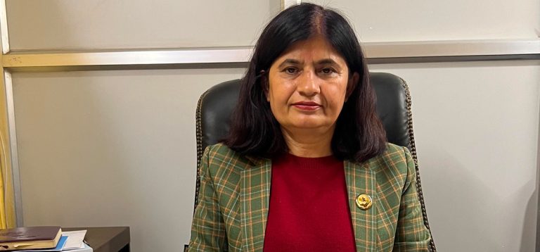 नवनियुक्त सङ्घीय मामिला तथा सामान्य प्रशासन मन्त्री न्यौपानेको शपथ आज साँझ