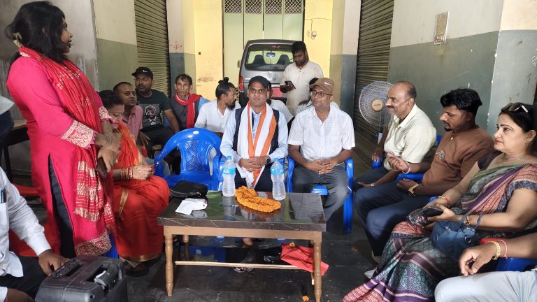 वीरगञ्जमा जनमत पार्टी प्रवेश तथा सम्मान कार्यक्रम सम्पन्न