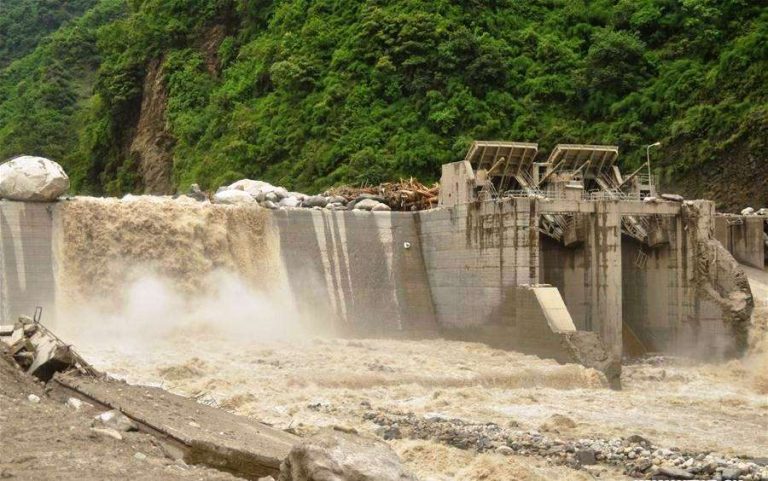 ठुलो पानी नै नपरी कसरी गयो भोटेकोसीमा बाढी ?