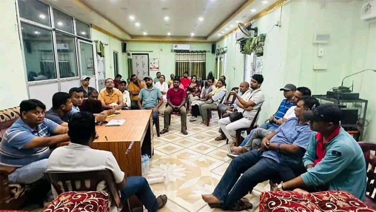 वकिललाई कारबाही गर्न माग गर्दै पत्रकार आन्दोलित