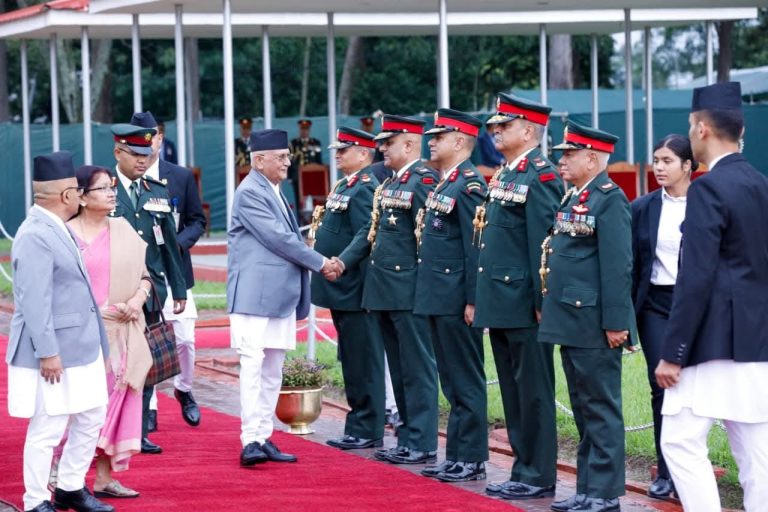 प्रधानमन्त्री ओली २३ सदस्यीय टोलीसहित चीनको तियान्जिन प्रस्थान