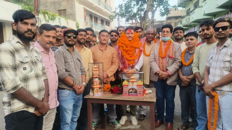 वडा प्रहरी प्रमुख निरोज चौलागाईंलाई नागरिक अभिनन्दनसहित विदाई