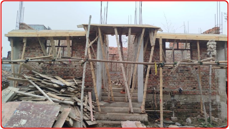 अदालतको आदेश हुँदाहुँदै घर निर्माणमा अवरोध, वीरगञ्ज-२६ का वडा अध्यक्ष मिश्रा विवादमा