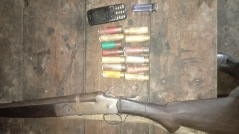 पर्सामा मादक पदार्थ सेवन गरी हंगामा गर्दै गर्दा भरुवा बन्दुकसहित पक्राउ