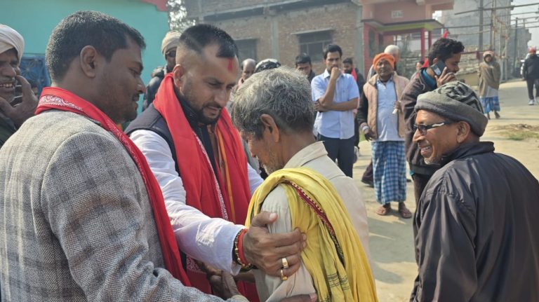 धोरेमा एमालेको घरदैलो: रुपेश पाण्डेय भन्छन्, “जनताको भरोसा नै मेरो शक्ति”