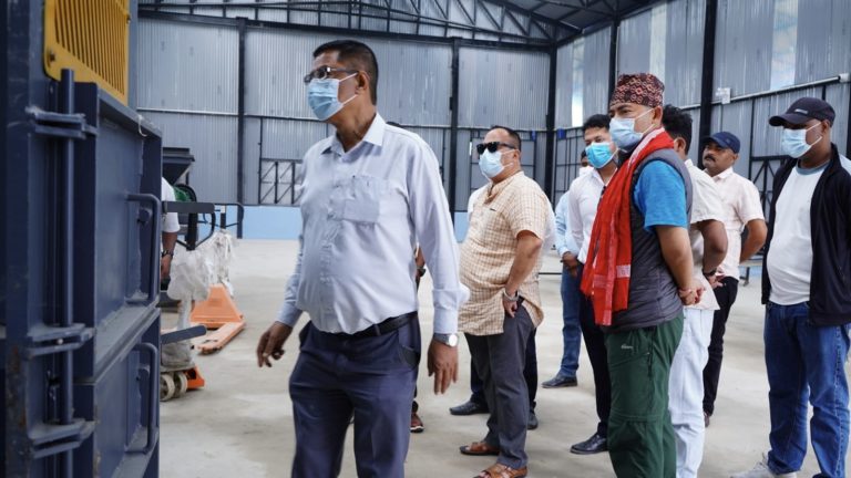 फोहोरलाई स्रोत बनाउने पहल: वीरगंजमा प्लास्टिक प्रशोधन प्लान्ट निर्माण अन्तिम चरणमा