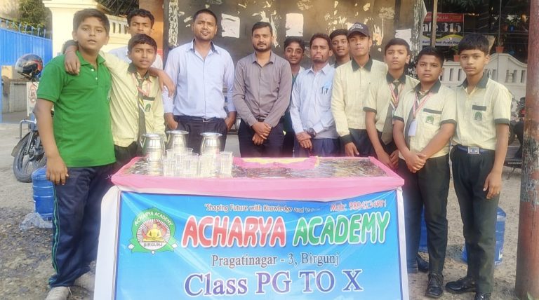 गहवामाई डोली यात्रामा आचार्य एकेडेमीद्वारा जुस तथा पानी वितरण