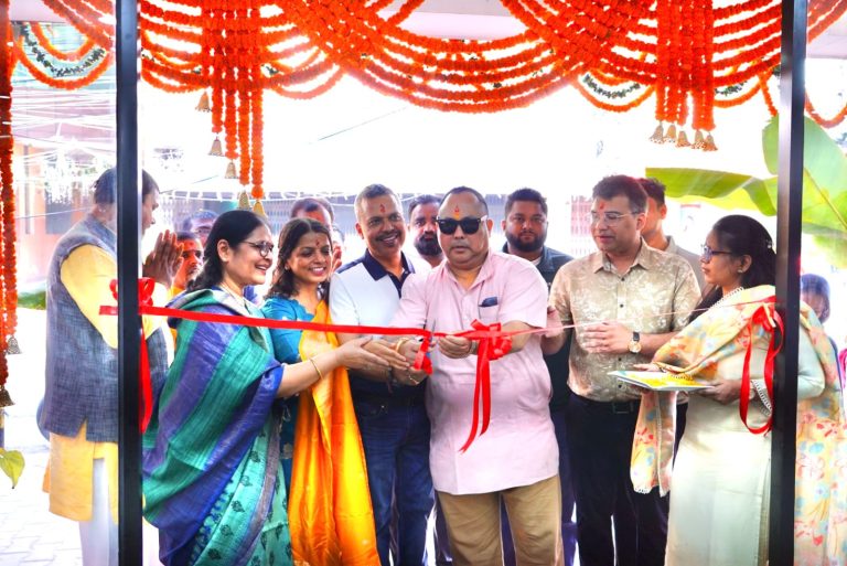 वीरगंजमा ‘सेल ओ हब बाई निलाम्बरी’ सञ्चालनमा, नगर प्रमुख राजेशमान सिंह द्वारा उद्घाटन