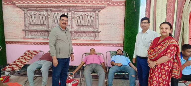 रगत अभाव टार्न वीरगञ्जमा रास्वपाको पहल, १११ जनाले गरे रक्तदान