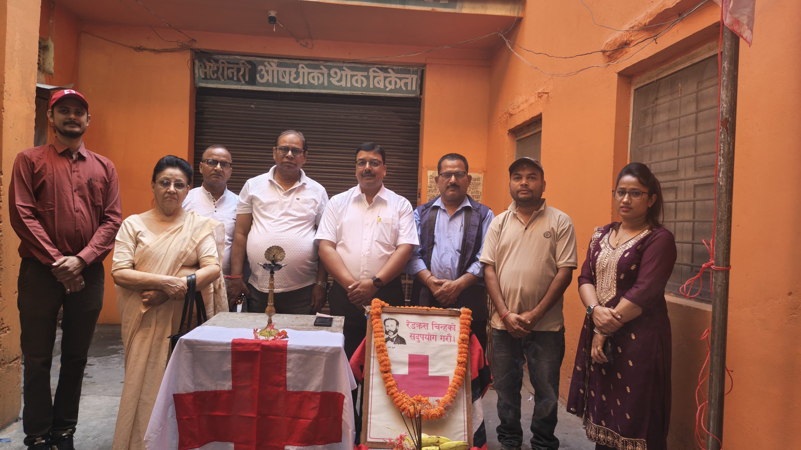विश्व रेडक्रस दिवसमा वीरगञ्जमा विविध कार्यक्रम, विद्यार्थीलाई शैक्षिक सामग्री वितरण