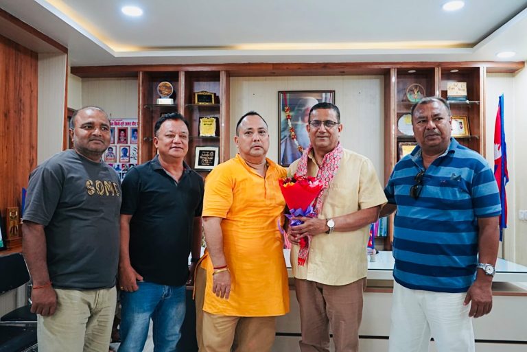 विश्वनाथ खनालको सफलतामा मेयर सिंहको बधाई, महानगरमा सम्मान कार्यक्रम