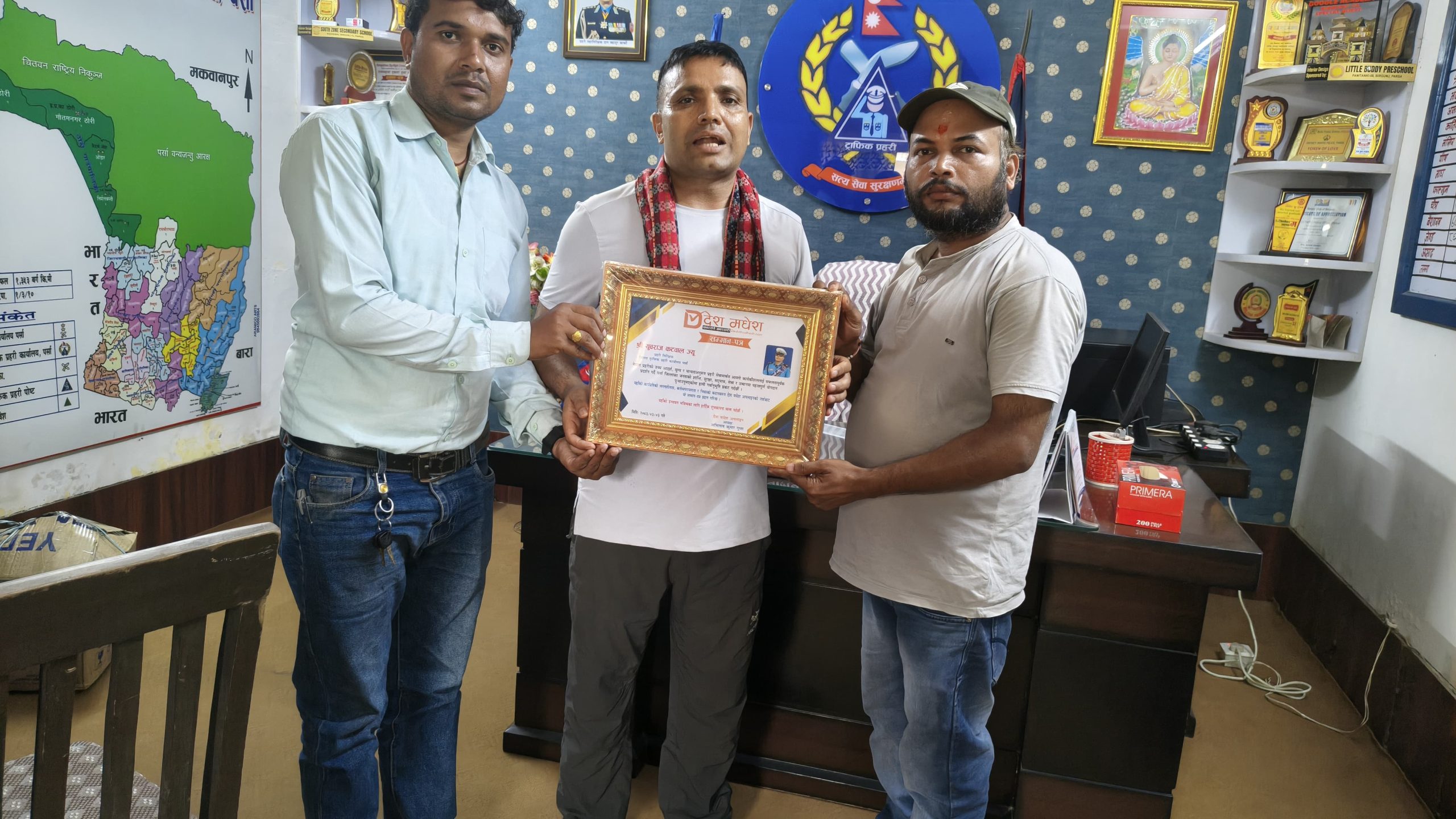 पर्सा ट्राफिक प्रमुख युवराज कटवाललाई सम्मानसहित बिदाइ