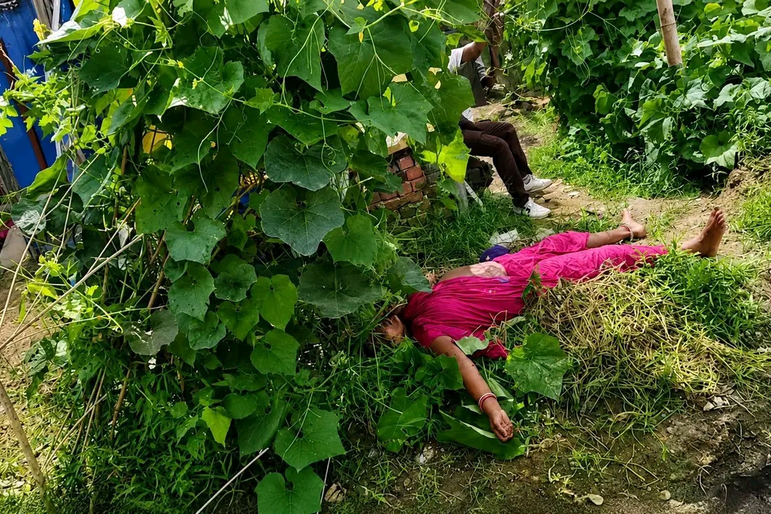 खुकुरी प्रहारबाट महिलाको हत्या, आरोपित स्थानीयको कुटाइबाट घाइते