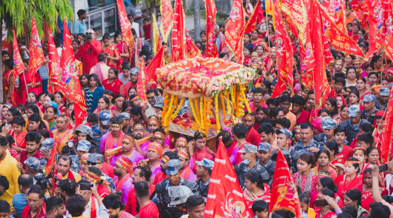 गहवा माईको चौथो रथ यात्रामा हेलिकप्टरबाट पुष्पवर्षा गरिने
