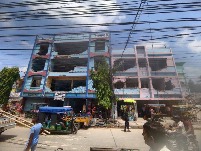 एडभान्स अस्पतालको भवन नभत्किँदा मेनरोड विस्तारमा भेदभाव भएको आरोप