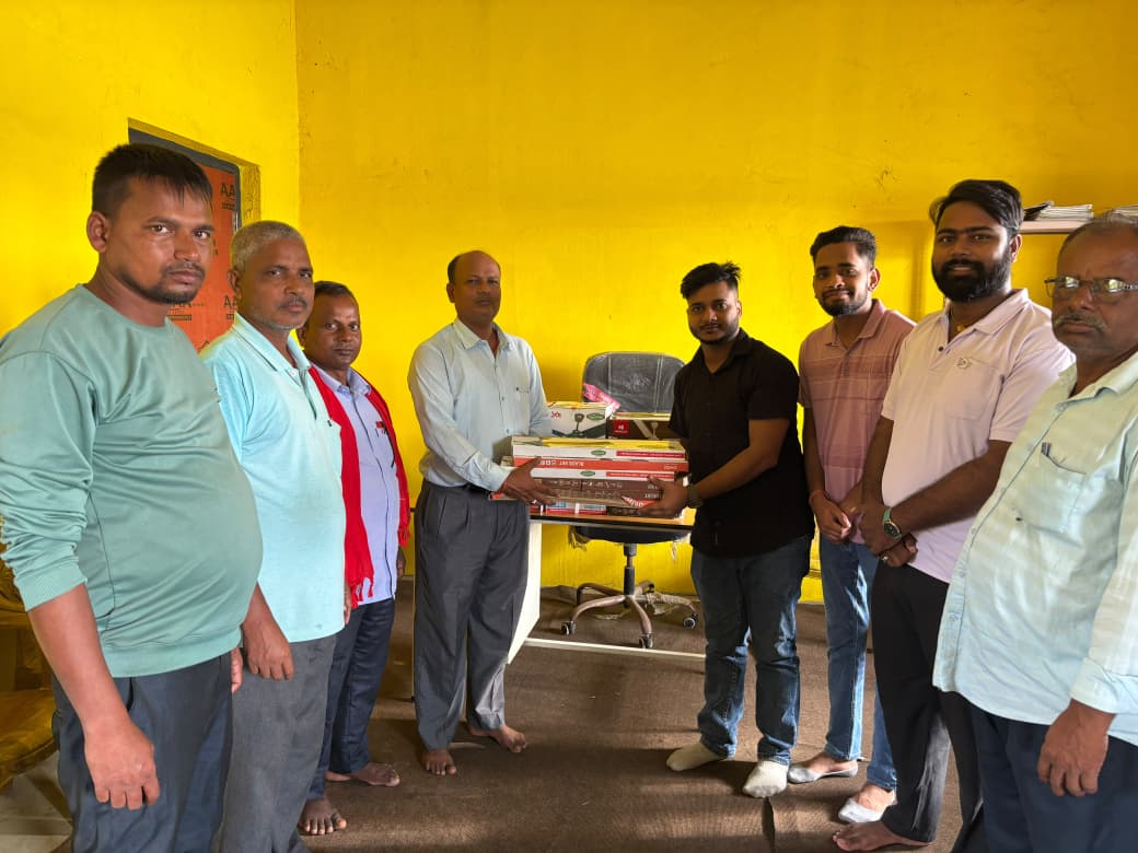रोट्र्याक्ट क्लब अफ वीरगञ्ज मेट्रोपोलिसद्वारा दलित विद्यालयलाई पंखा सहयोग