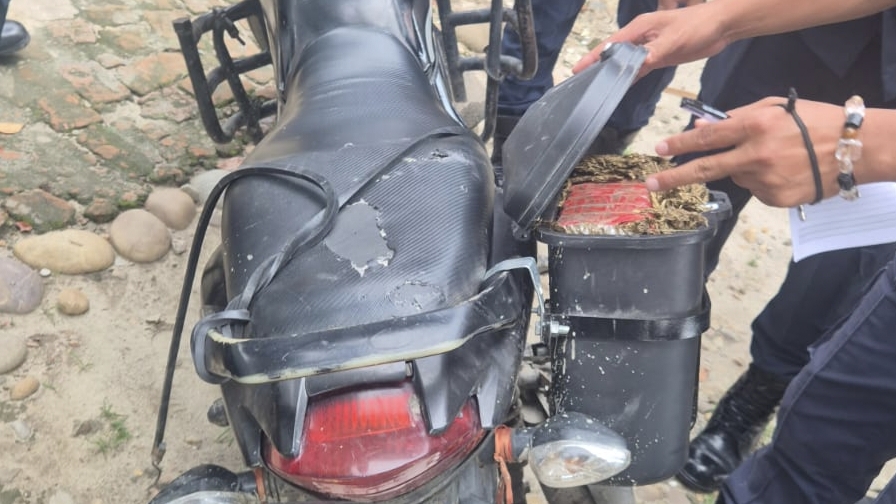 पर्सामा ४ किलो बढी गाँजासहित भारतीय नागरिक पक्राउ