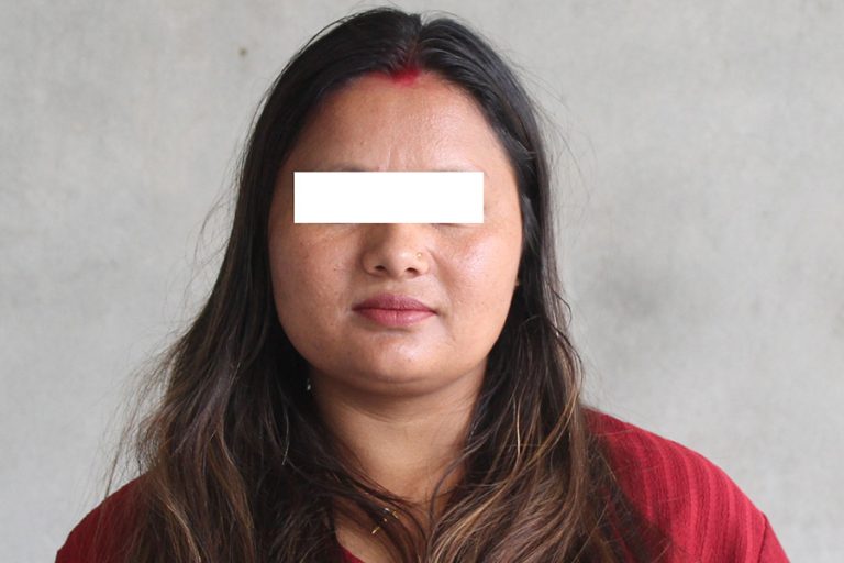 प्रहरीको असई बनेर १५ लाखभन्दा बढी ठगी गरेको आरोपमा महिला पक्राउ