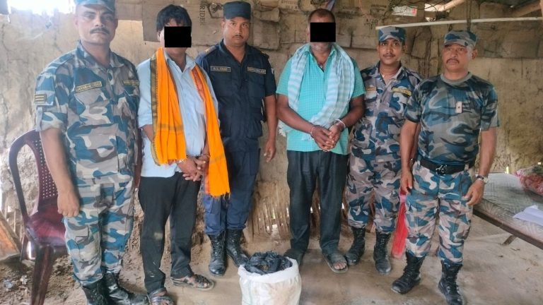 पर्सामा ५ किलो गाँजासहित दुई भारतीय नागरिक पक्राउ