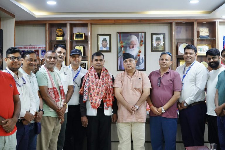पीएचडी उपाधि हासिल गरेका डा. बैठालाई वीरगंज महानगरको सम्मान
