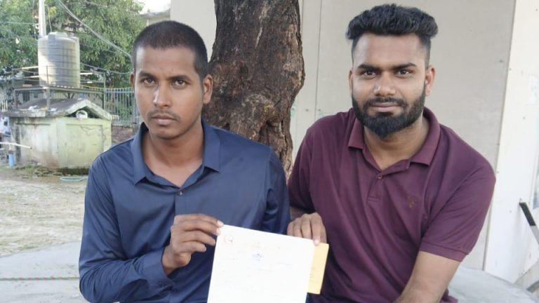डम्पिङ साइटको दुर्गन्ध र प्रदूषणले स्वास्थ्यमा असर परेको भन्दै नगवावासीको ज्ञापनपत्र